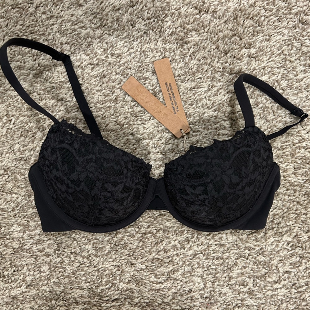 SKIMS Fits Everybody Lace Push-Up Demi Bra ONYX